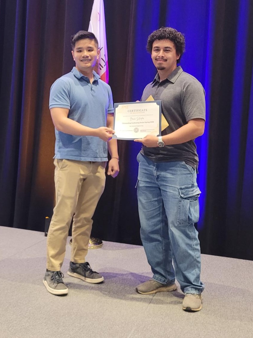 Brian Sciefer receives the ME Outstanding student award.